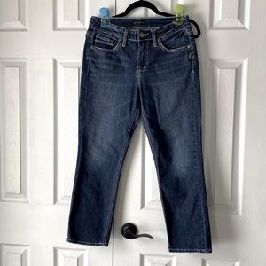 Silver Jeans Avery Capris, W29/L22 1/2. Lightly distressed blue jeans.